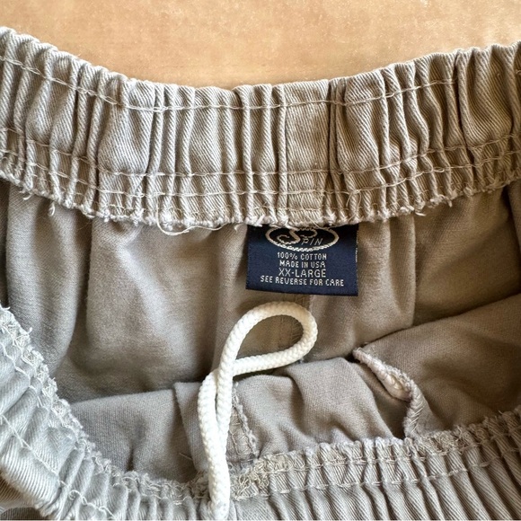 Vintage Gray Khaki Cargo Shorts - Picture 5 of 6